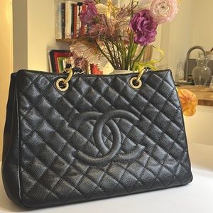 Chanel Tote Black Grand Shopping Tote